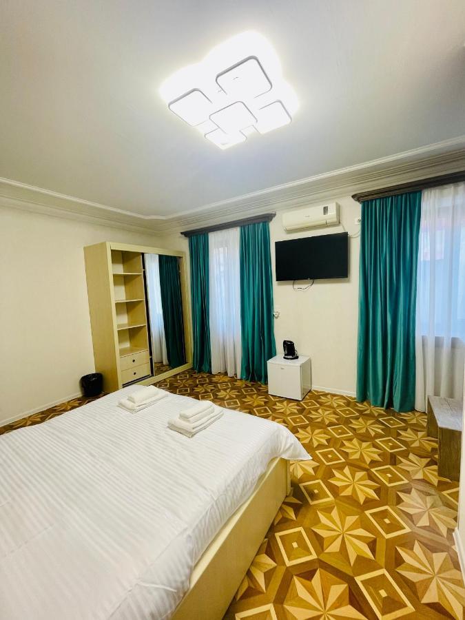 Quality Inn Tbilisi ภายนอก รูปภาพ