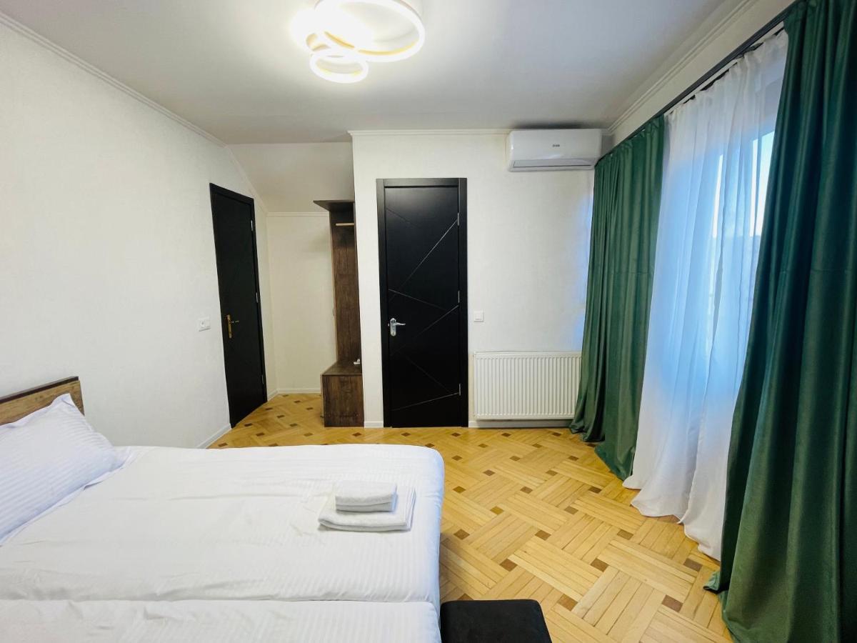Quality Inn Tbilisi ภายนอก รูปภาพ