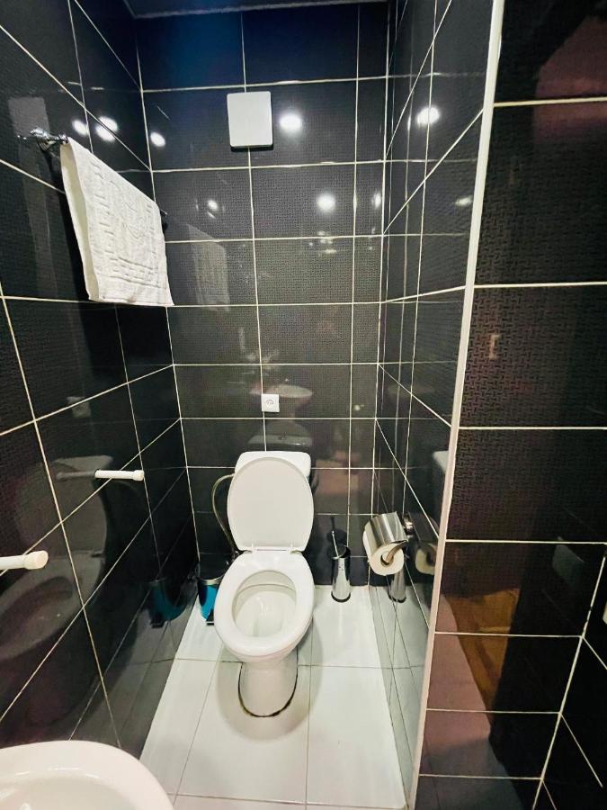 Quality Inn Tbilisi ภายนอก รูปภาพ