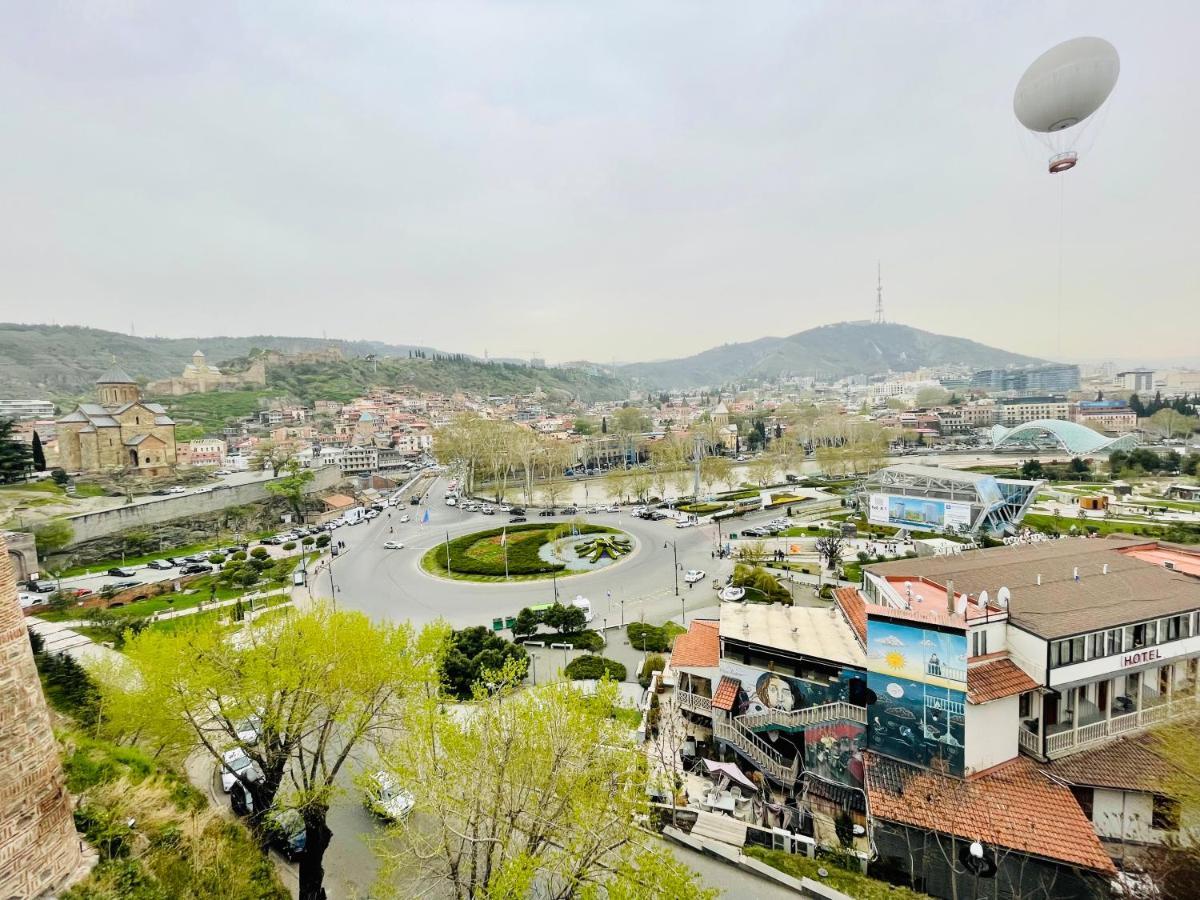 Quality Inn Tbilisi ภายนอก รูปภาพ